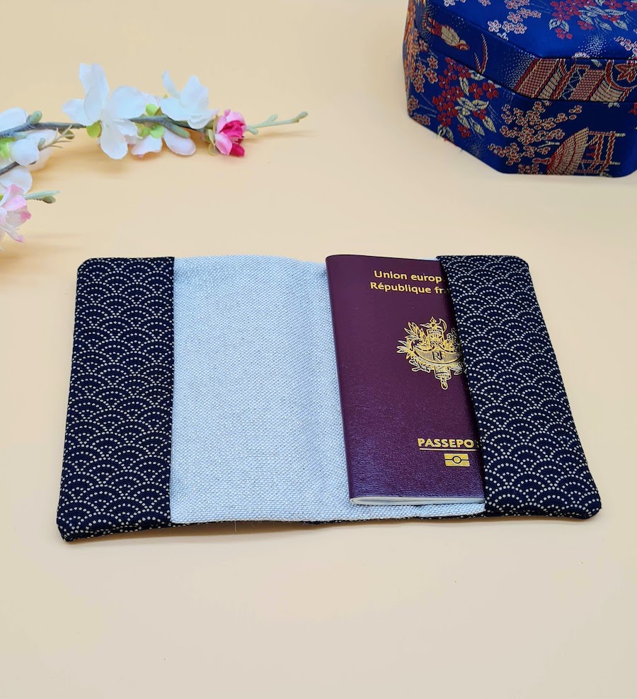 Étui Passeport Cuir PU Motif Fleurs Japonaises - Avec Fentes Pour Cartes, 14.7x9.8 Cm, Protection Voyage - 4